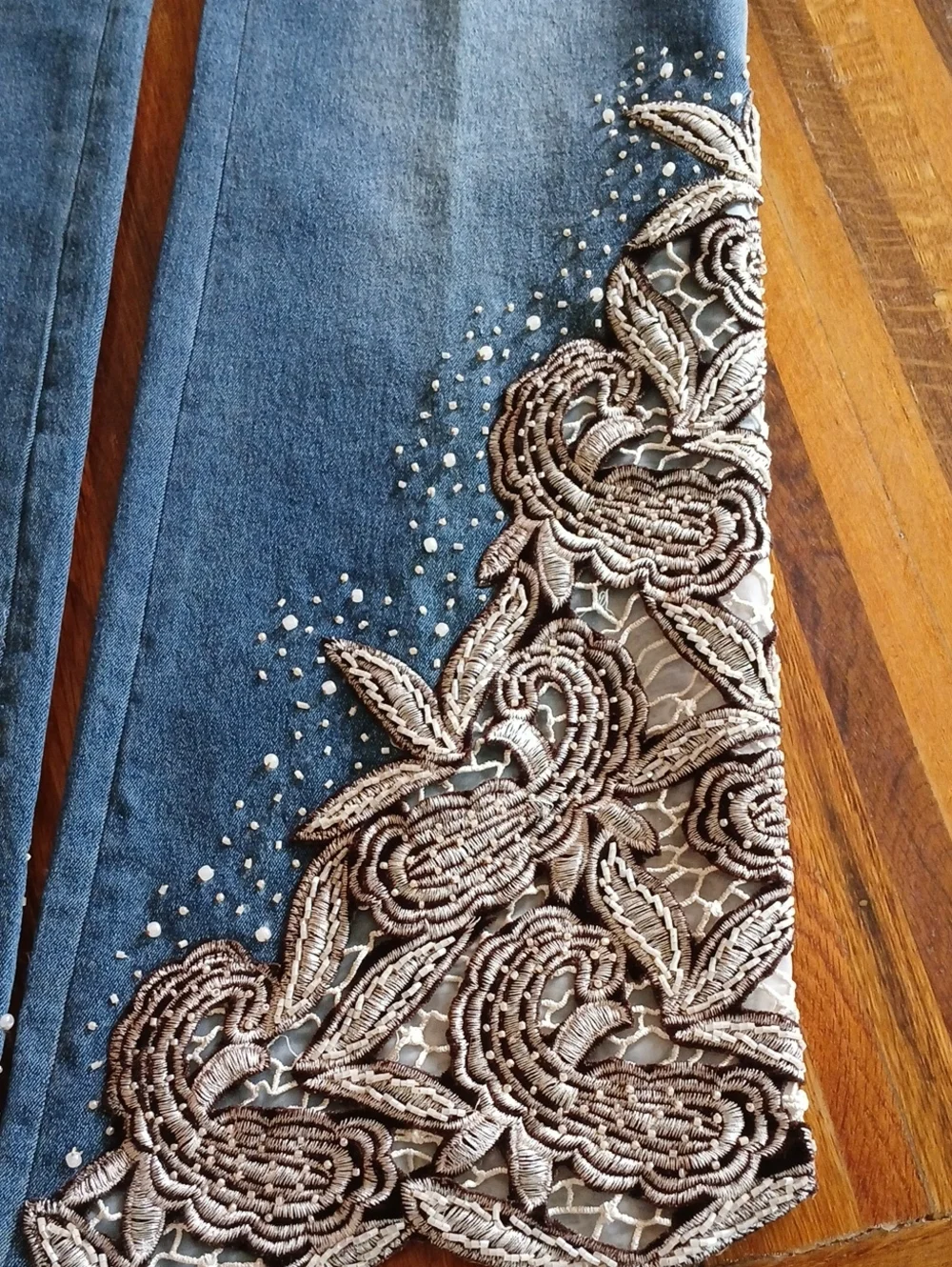 Boston Proper Embellished Embroidered Stretch Denim Jeans - 10